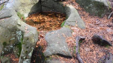 Photo of a natural stone pit